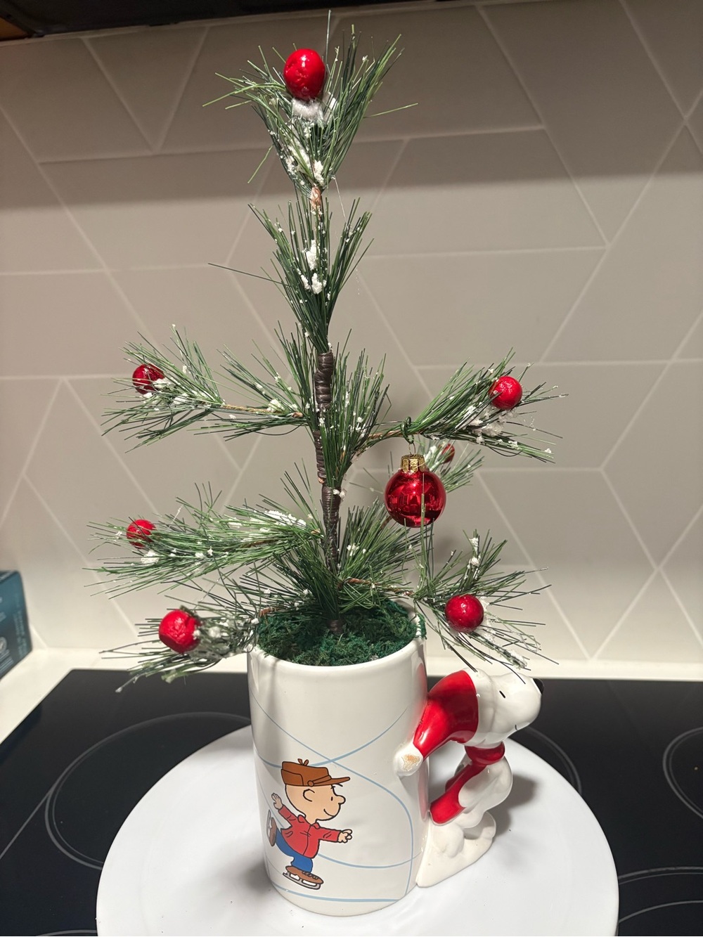 Holiday Mini Pine Tree in White Ceramic snoopy mug  15 1/2” ta